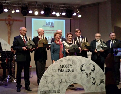 Zdjęcie grupowe z uroczystej gali (fot. Brygida Głąb -SDMP)